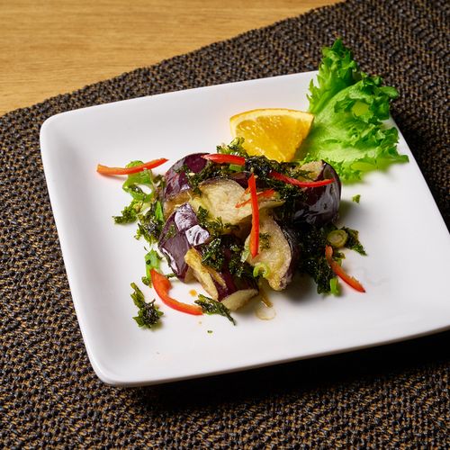Nasu - Paahdettua munakoisoa, thairuoka Helsinki | Yuwa's Thai Dining