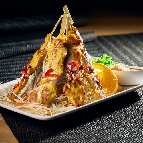 Gai Steak - Thaimaalaiset kanavartaat ja maapähkinäkastike, Yuwa's Thai Dining Helsinki thairuoka.